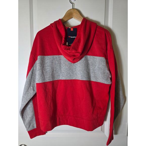 WISCONSIN BADGERS Cardinal Red Gray NEW Active Sporty Waist Length Hoodie SZ M - Picture 2 of 8